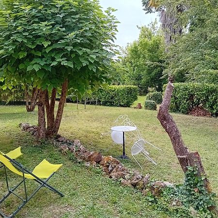 Appartement indépendant avec jardin Montcaret Extérieur photo